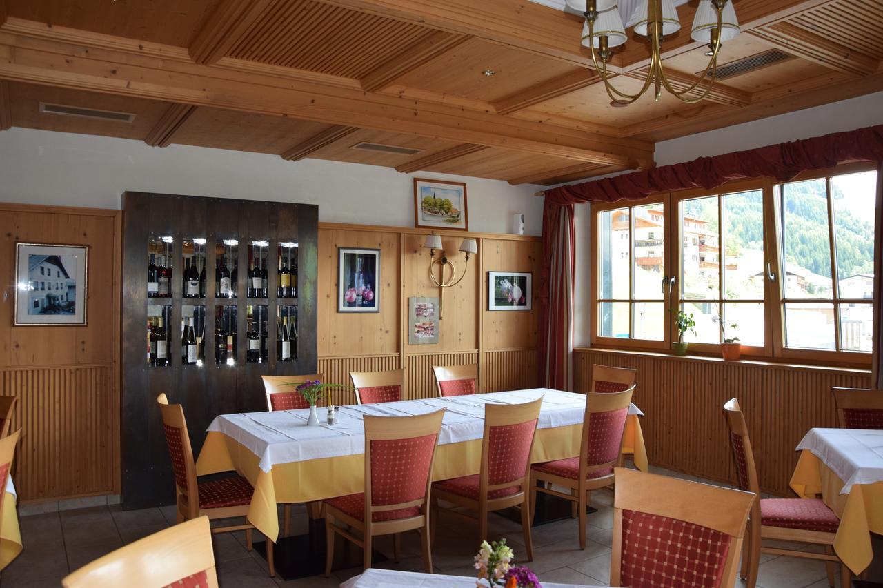 Lazfons Gasthaus Zum Weissen Kreuz מראה חיצוני תמונה