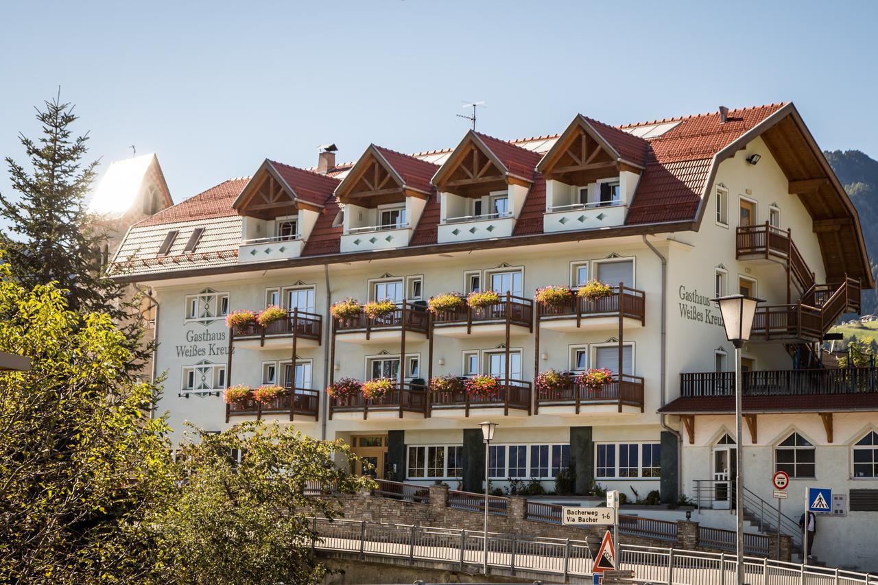 Lazfons Gasthaus Zum Weissen Kreuz מראה חיצוני תמונה