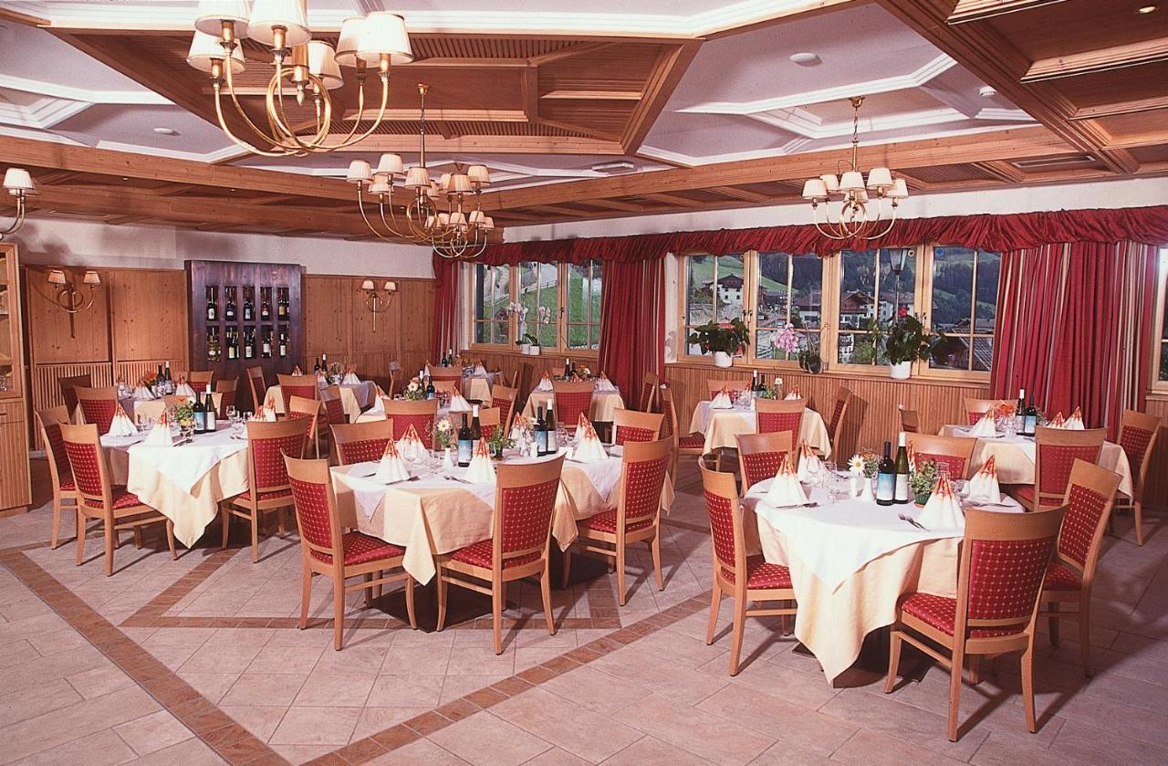 Lazfons Gasthaus Zum Weissen Kreuz מראה חיצוני תמונה